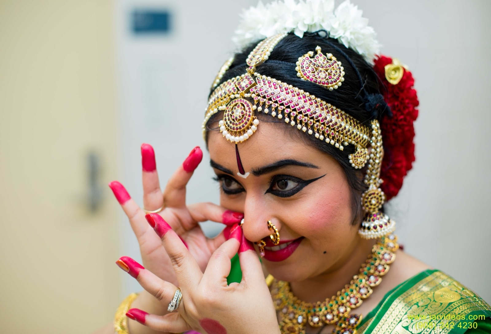 Priyanka Swarna performing Bharatanatyam